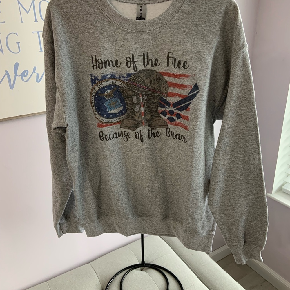 Gildan Gray Crewneck Sweater with Patriotic Design